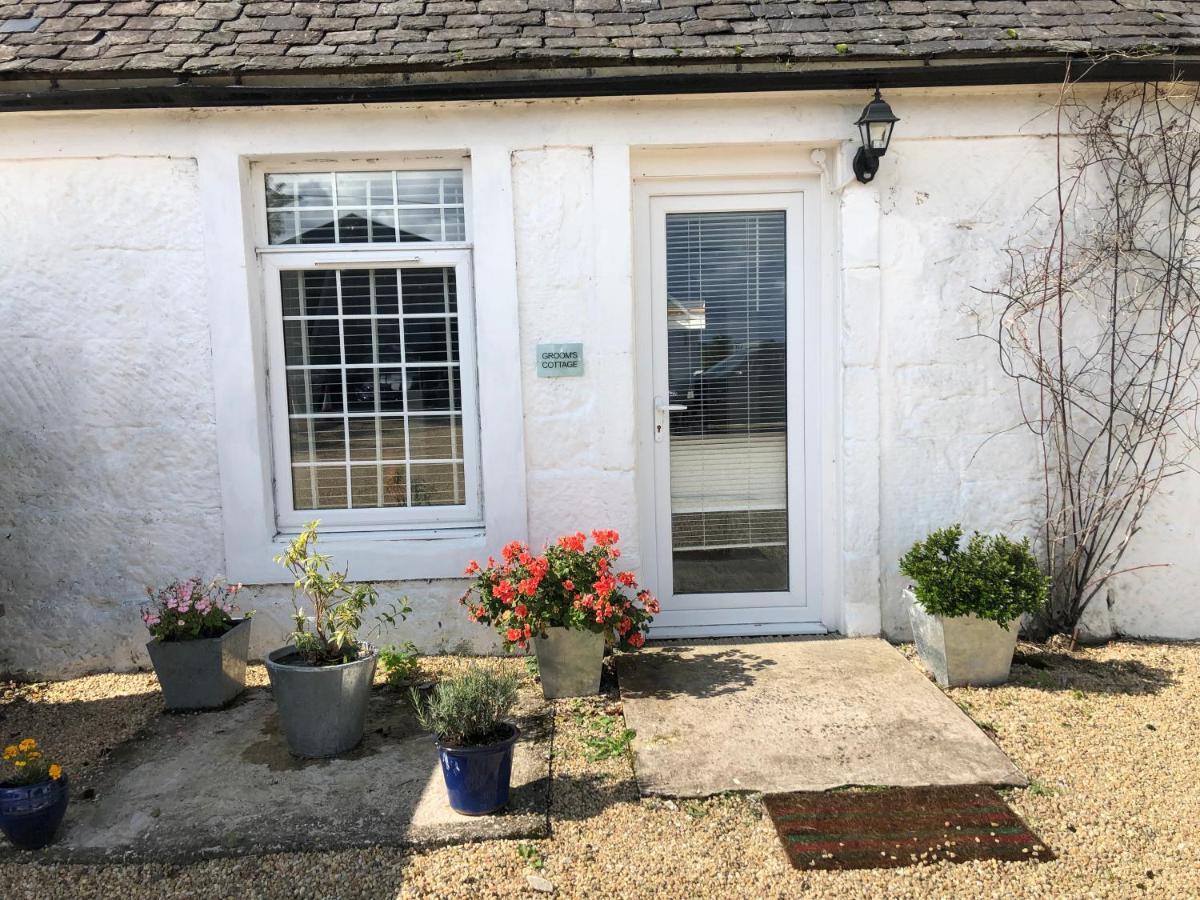 Grooms Cottage Outside Hot Tub Beith Esterno foto